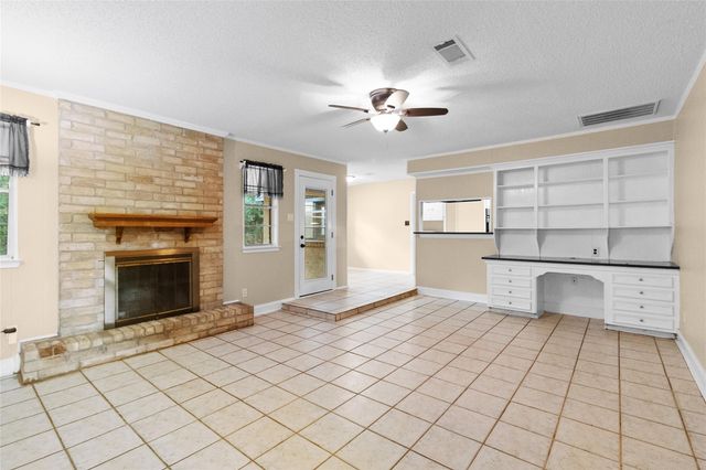 2524 River Ridge, Conroe, TX 77385