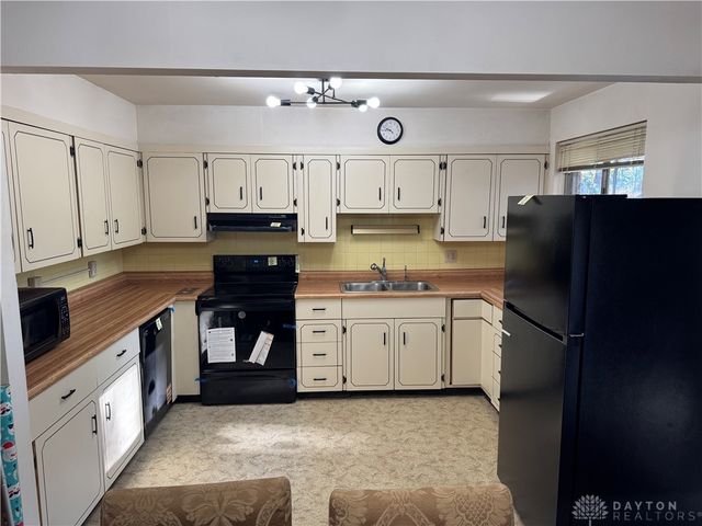 322 Shade Drive, Fairborn, OH 45324