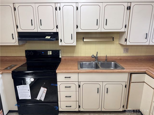 322 Shade Drive, Fairborn, OH 45324