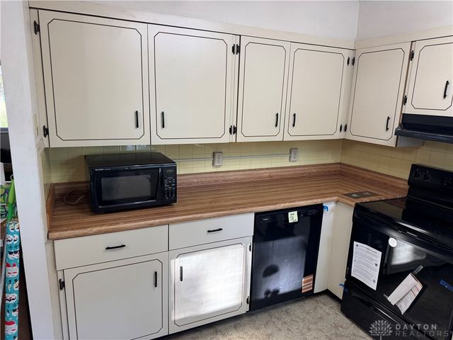 322 Shade Drive, Fairborn, OH 45324