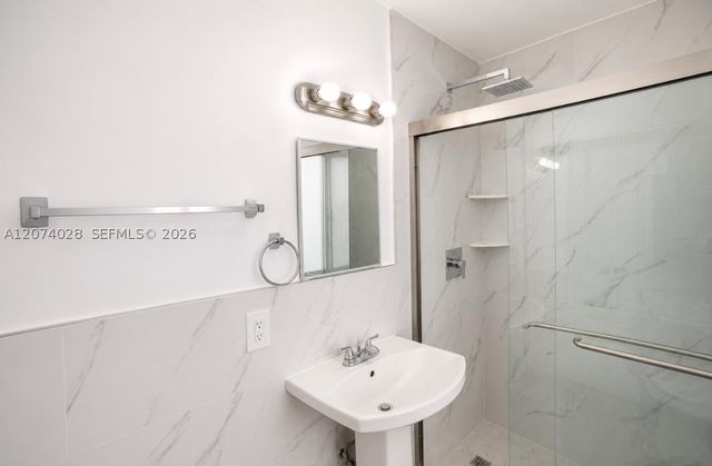6080 W Flagler St 24, Miami, FL 33144