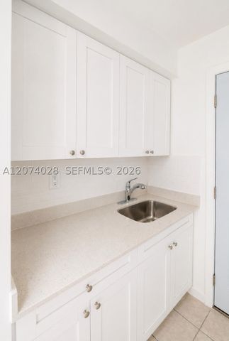 6080 W Flagler St 24, Miami, FL 33144