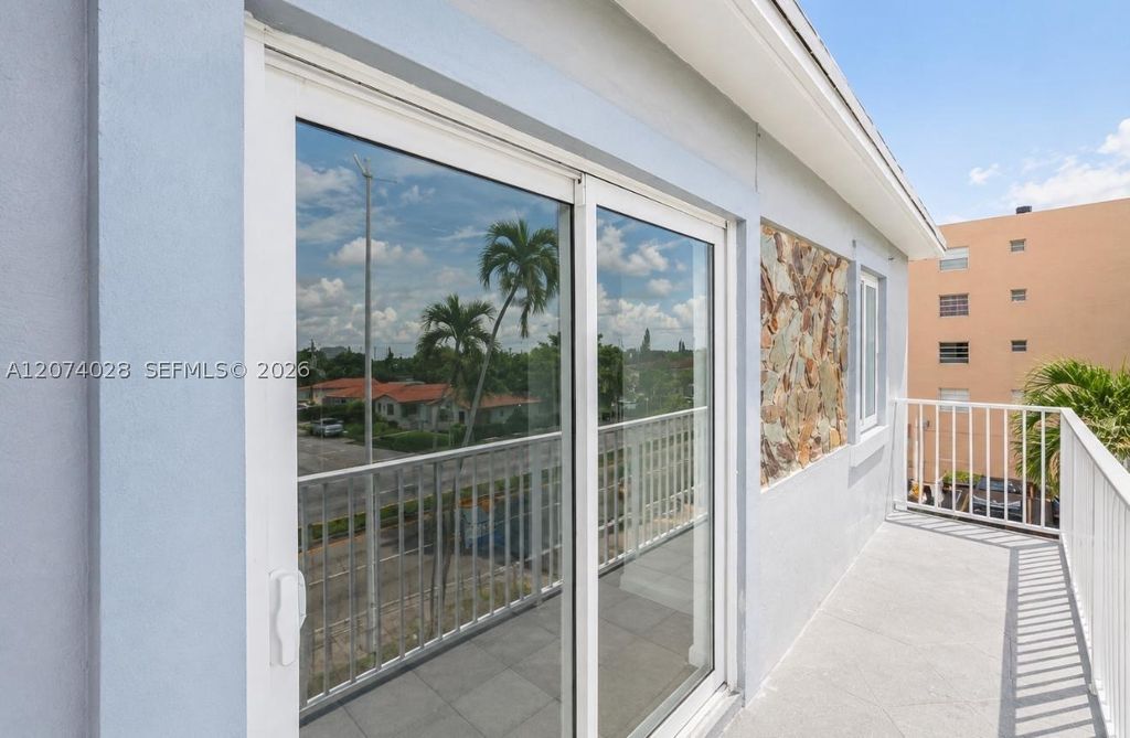 6080 W Flagler St 24, Miami, FL 33144