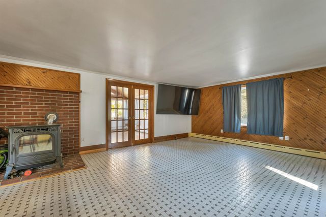 56 Orchard Street, Franklin, NH 03235