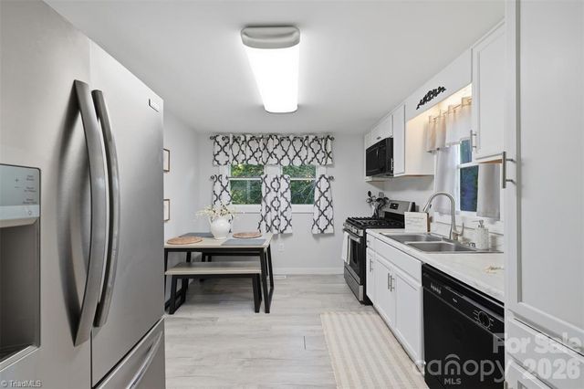 32 W Highland Avenue, Granite Falls, NC 28630