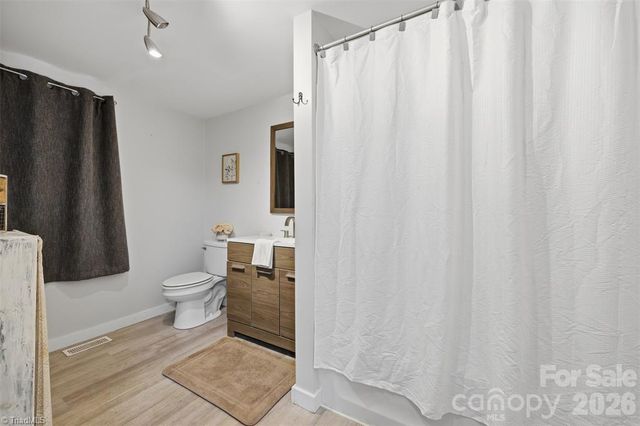 32 W Highland Avenue, Granite Falls, NC 28630