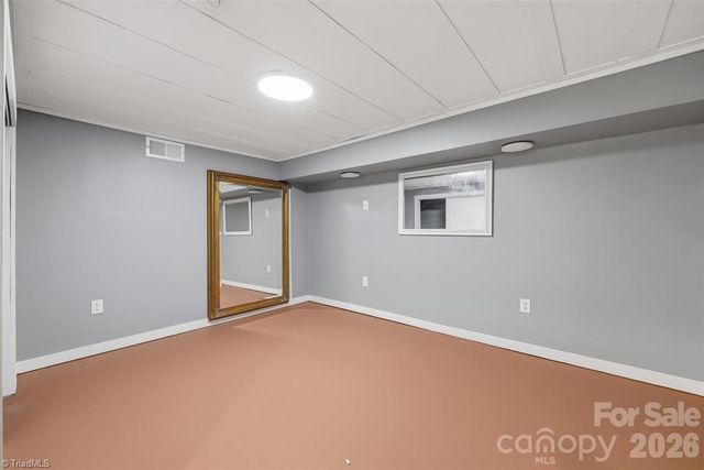 32 W Highland Avenue, Granite Falls, NC 28630