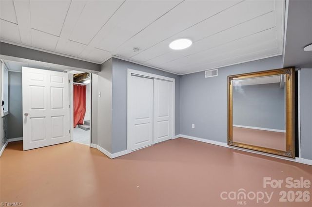 32 W Highland Avenue, Granite Falls, NC 28630