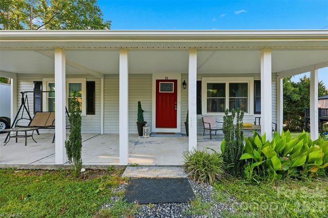 32 W Highland Avenue, Granite Falls, NC 28630