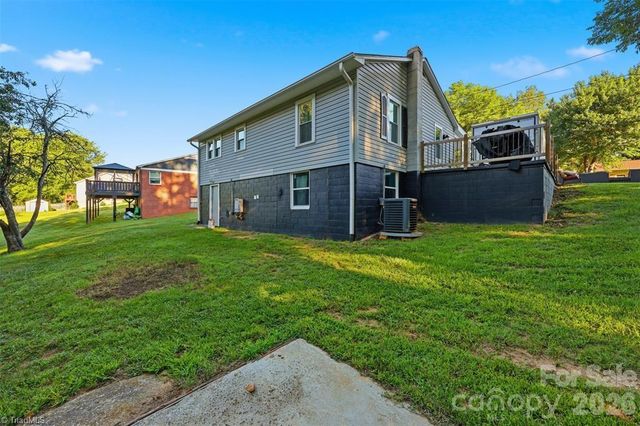 32 W Highland Avenue, Granite Falls, NC 28630