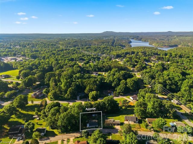 32 W Highland Avenue, Granite Falls, NC 28630