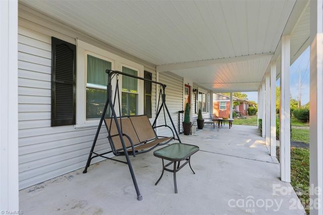 32 W Highland Avenue, Granite Falls, NC 28630