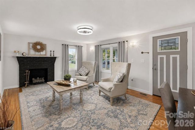 32 W Highland Avenue, Granite Falls, NC 28630