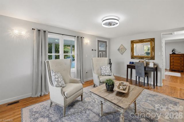 32 W Highland Avenue, Granite Falls, NC 28630