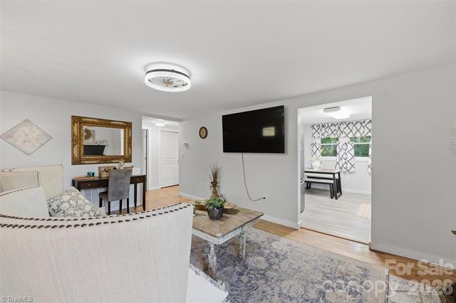 32 W Highland Avenue, Granite Falls, NC 28630