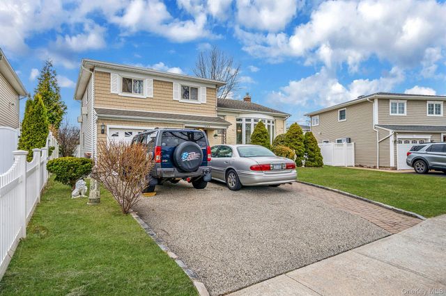 1286 Dale Court, Seaford, NY 11783