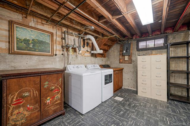 1286 Dale Court, Seaford, NY 11783