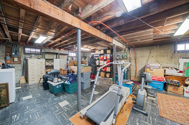 1286 Dale Court, Seaford, NY 11783