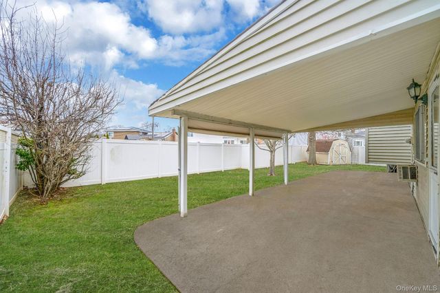 1286 Dale Court, Seaford, NY 11783