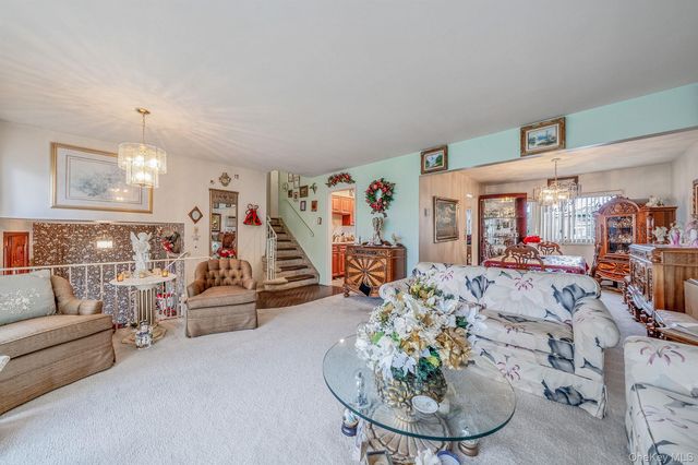 1286 Dale Court, Seaford, NY 11783