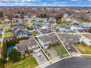 1286 Dale Court, Seaford, NY 11783