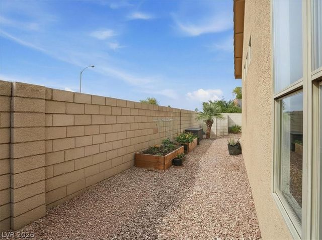1562 Harwood, Henderson, NV 89012