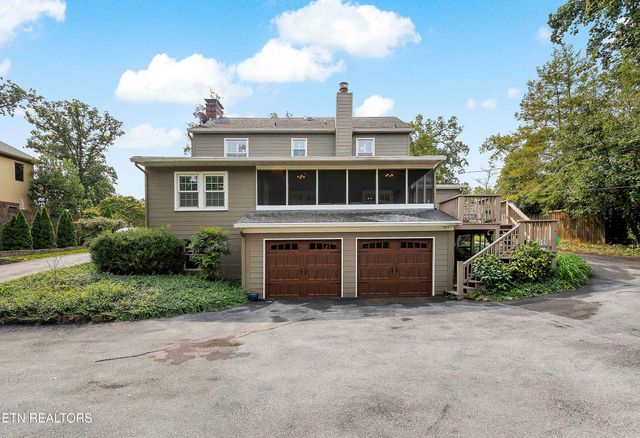 7105 Sherwood Drive, Knoxville, TN 37919