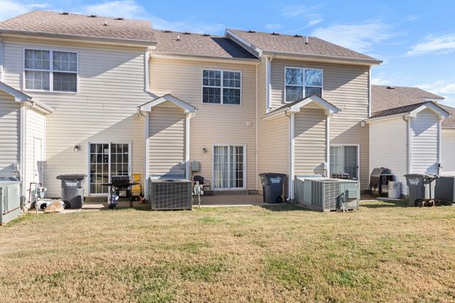 129 Alexander Blvd, Clarksville, TN 37040