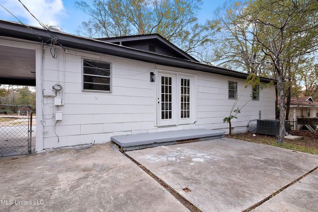 338 S Fox Hall Road, Pearl, MS 39208