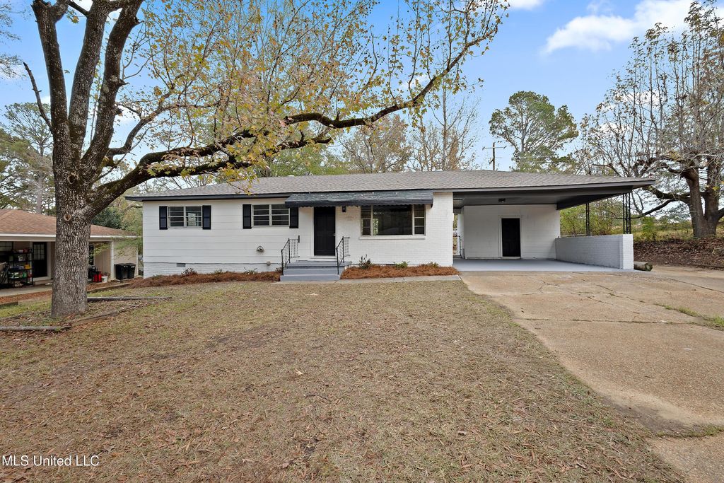 338 S Fox Hall Road, Pearl, MS 39208