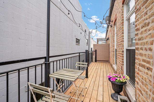 2228 N Hamilton Avenue 3F, Chicago, IL 60647