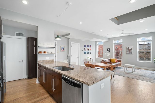 2228 N Hamilton Avenue 3F, Chicago, IL 60647