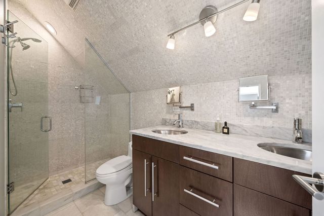 2228 N Hamilton Avenue 3F, Chicago, IL 60647