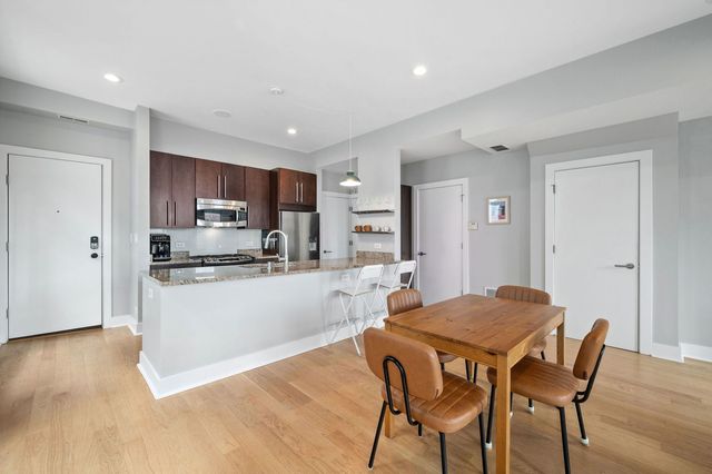 2228 N Hamilton Avenue 3F, Chicago, IL 60647