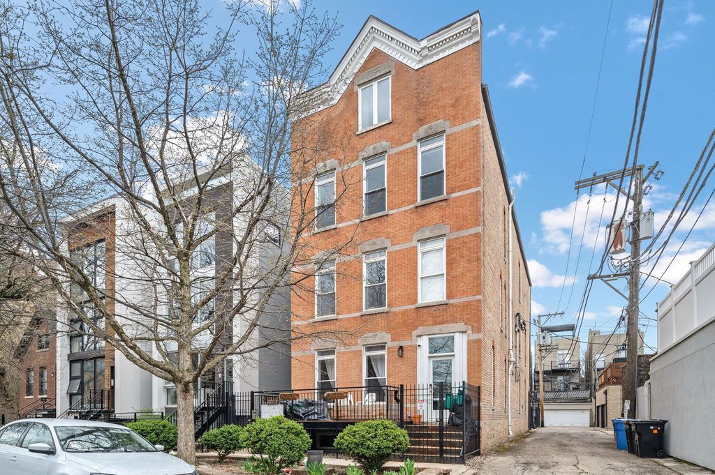 2228 N Hamilton Avenue 3F, Chicago, IL 60647