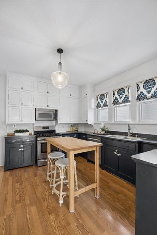 4714 Highland Avenue, Downers Grove, IL 60515