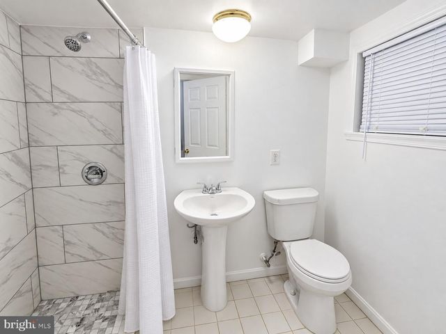 2005 BENNING RD NE, Washington, DC 20002