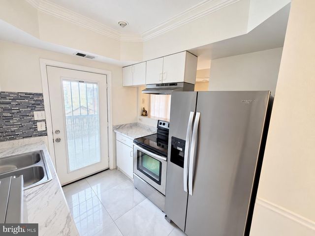 2005 BENNING RD NE, Washington, DC 20002