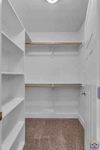 4218 SW Stonybrook DR, Topeka, KS 66610