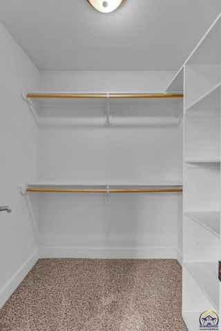 4218 SW Stonybrook DR, Topeka, KS 66610