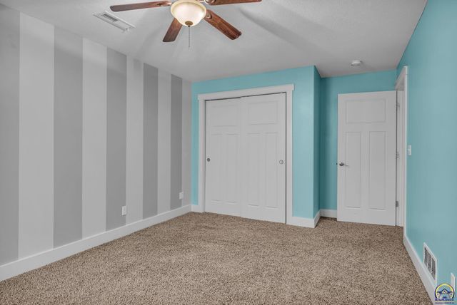 4218 SW Stonybrook DR, Topeka, KS 66610