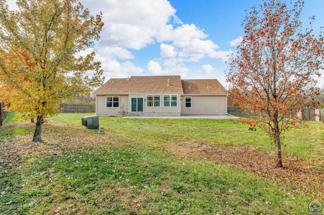 4218 SW Stonybrook DR, Topeka, KS 66610