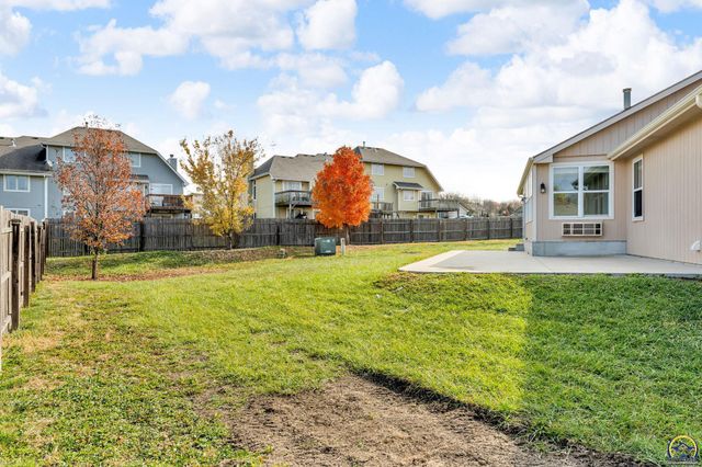 4218 SW Stonybrook DR, Topeka, KS 66610