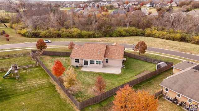 4218 SW Stonybrook DR, Topeka, KS 66610