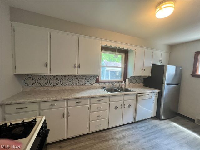 4814 Hope Avenue, Ashtabula, OH 44004