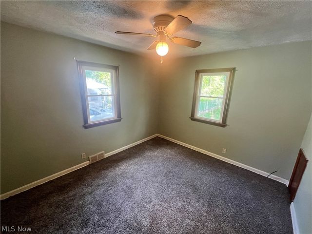 4814 Hope Avenue, Ashtabula, OH 44004