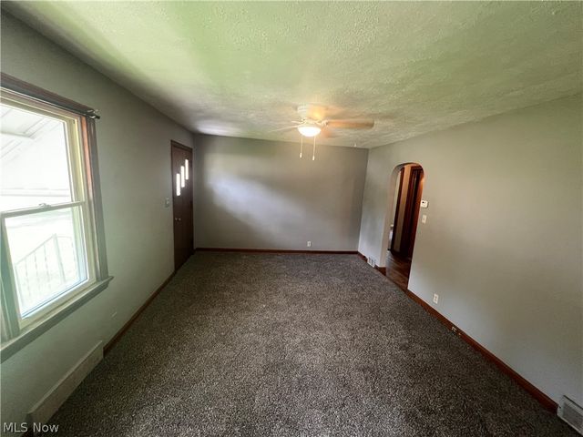 4814 Hope Avenue, Ashtabula, OH 44004