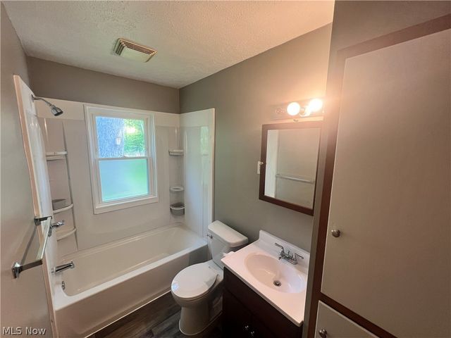 4814 Hope Avenue, Ashtabula, OH 44004
