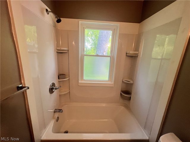 4814 Hope Avenue, Ashtabula, OH 44004