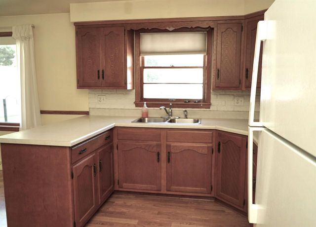 1142 BOND STREET, Green Bay, WI 54303